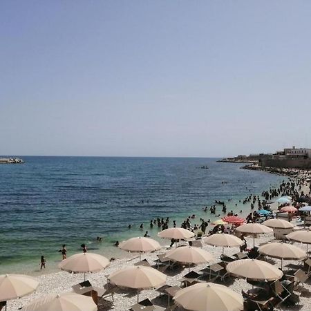 Tre Metri Sopra Il Mare Villa Bisceglie Bagian luar foto