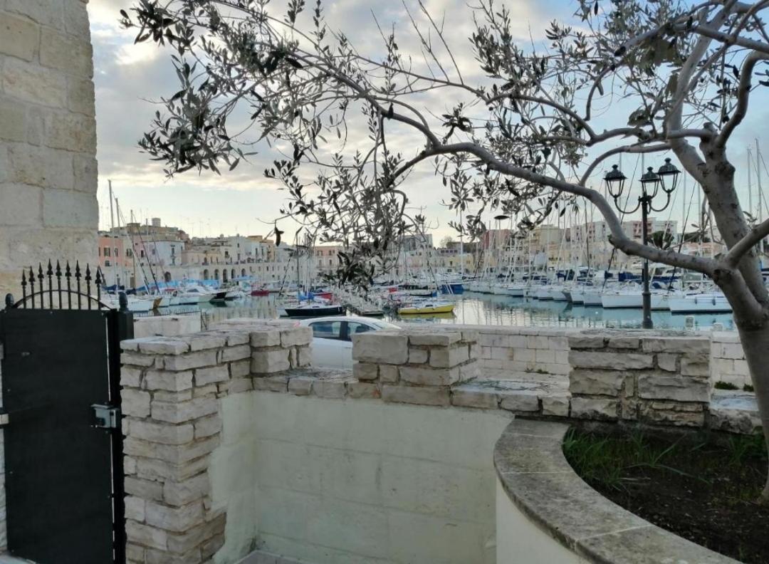 Tre Metri Sopra Il Mare Villa Bisceglie Bagian luar foto